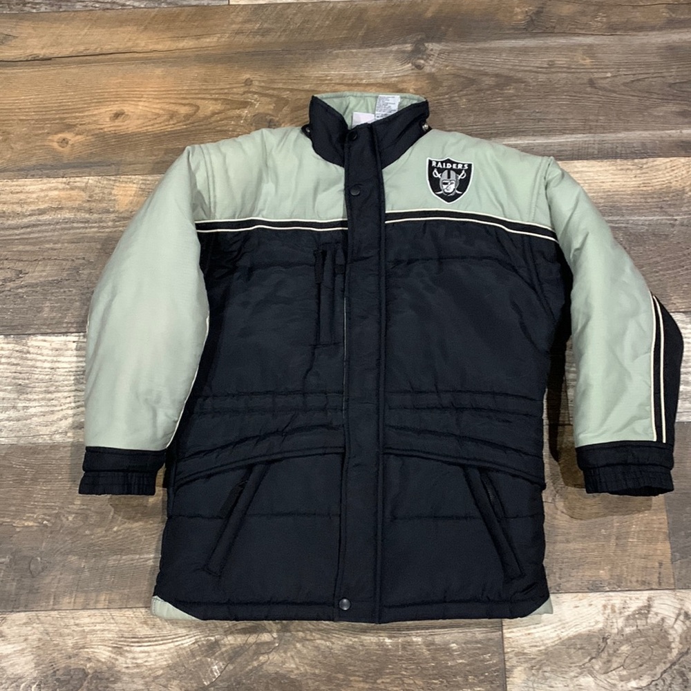 Oakland Raiders winter coat size youth medium NFL